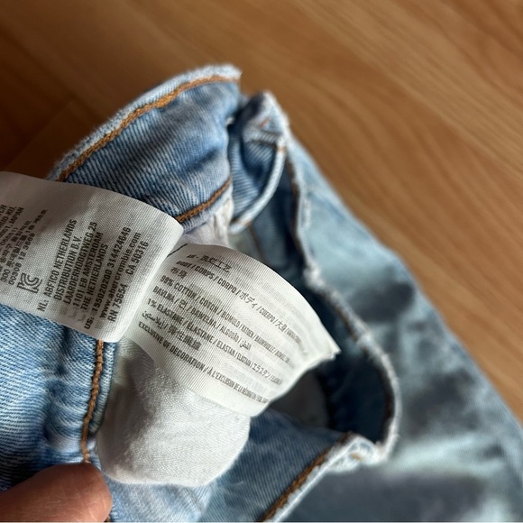 Abercrombie & Fitch High Rise Mom Jean Women’s 25/0 - Picture 4 of 9